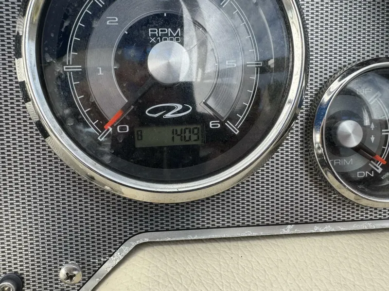 Slide: The Image of Regal 2700 Bowrider 2015 - 5684476