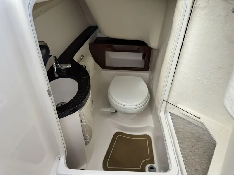 Slide: The Image of Regal 2700 Bowrider 2015 - 5684449