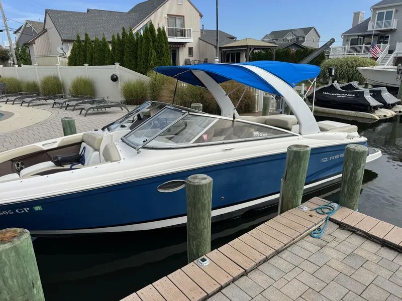 Slide: The Image of Regal 2700 Bowrider 2015 - 5684482