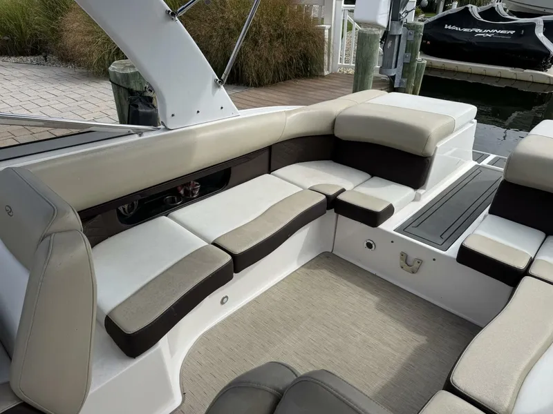 Slide: The Image of Regal 2700 Bowrider 2015 - 5684464