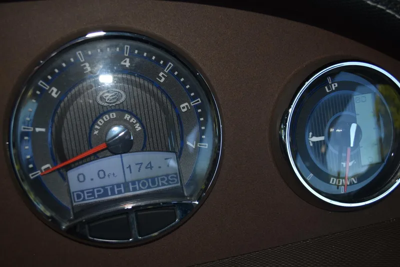 Slide: The Image of Cobalt 200S 2017 - 5684540