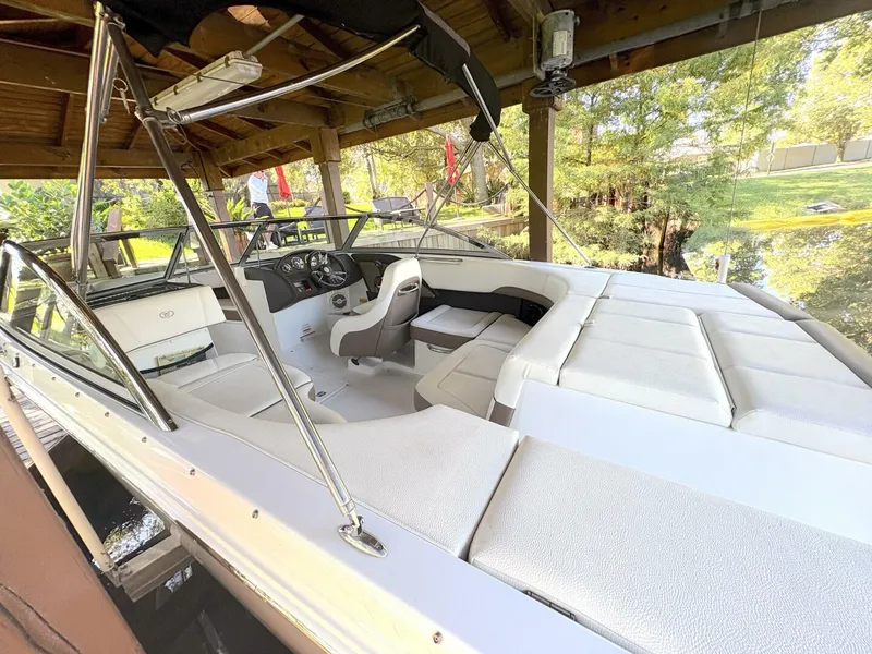 Slide: The Image of Cobalt 200S 2017 - 5684529