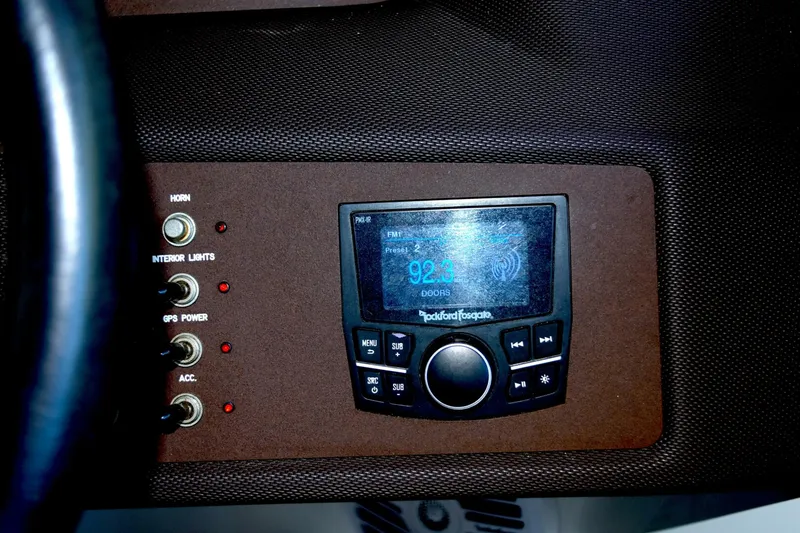 Slide: The Image of Cobalt 200S 2017 - 5684609