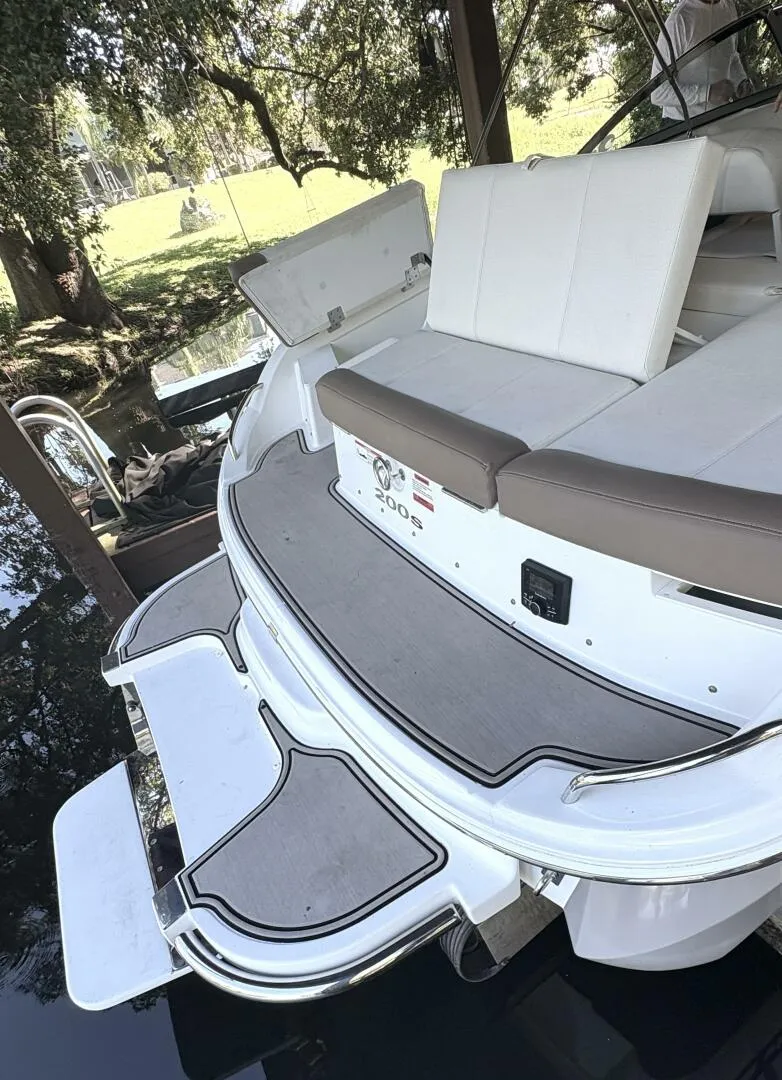 Slide: The Image of Cobalt 200S 2017 - 5684534