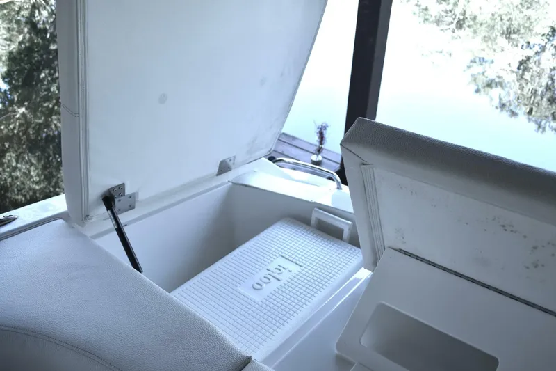 Slide: The Image of Cobalt 200S 2017 - 5684536