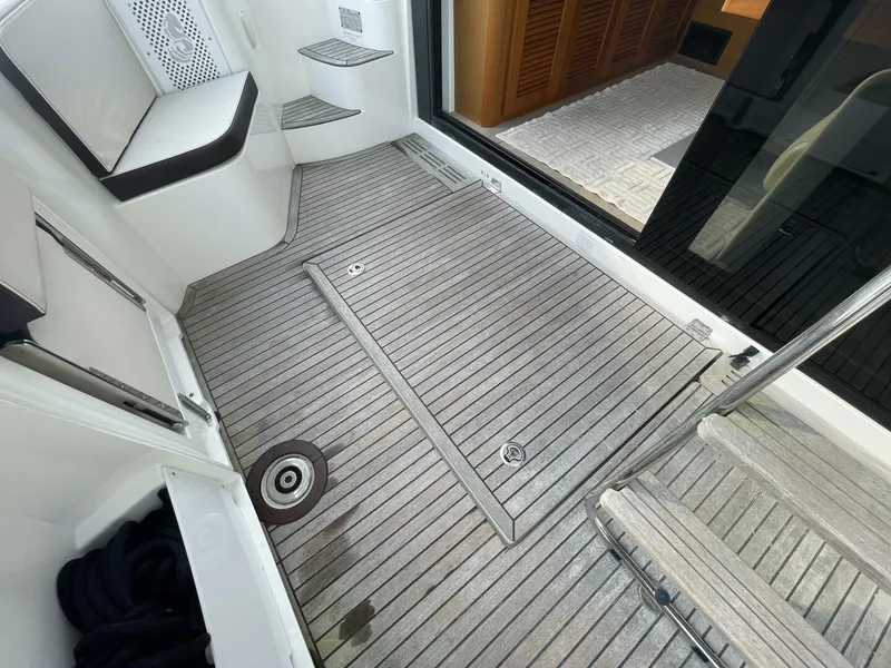 Slide: The Image of Beneteau Swift Trawler 35- Flybridge 2018 - 5684990