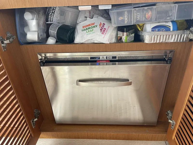 Slide: The Image of Beneteau Swift Trawler 35- Flybridge 2018 - 5685030