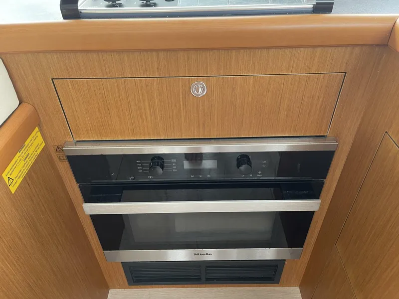 Slide: The Image of Beneteau Swift Trawler 35- Flybridge 2018 - 5685033