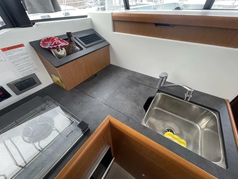 Slide: The Image of Beneteau Swift Trawler 35- Flybridge 2018 - 5685036