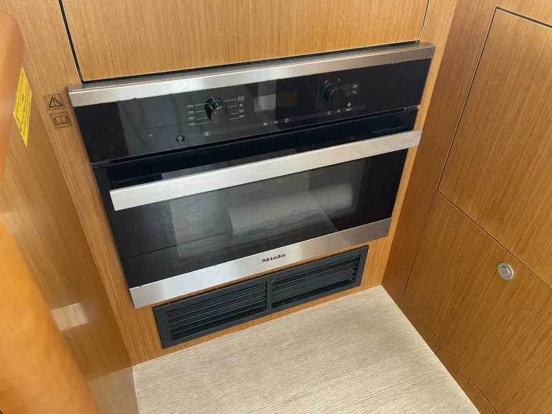 Slide: The Image of Beneteau Swift Trawler 35- Flybridge 2018 - 5684876