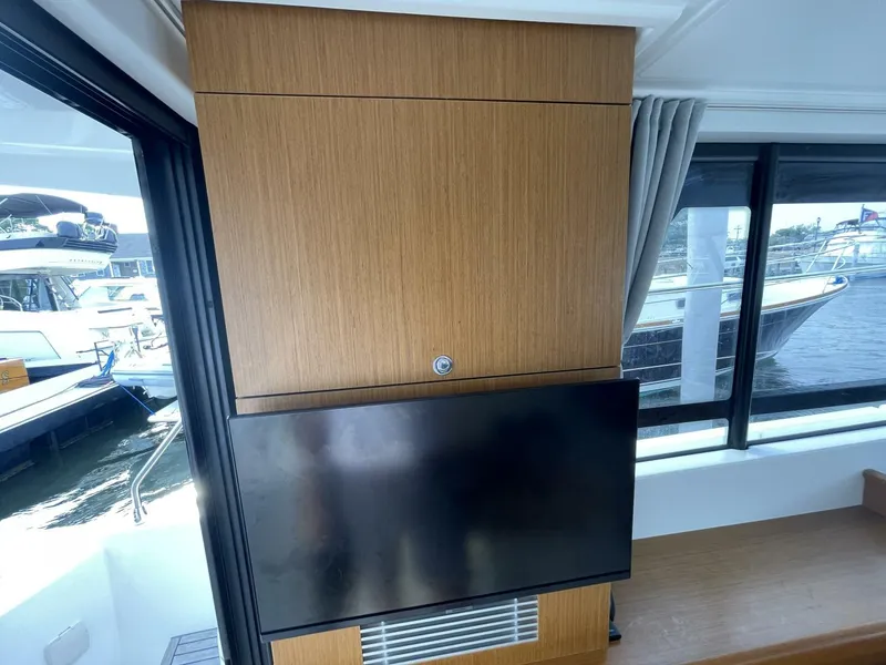 Slide: The Image of Beneteau Swift Trawler 35- Flybridge 2018 - 5684895