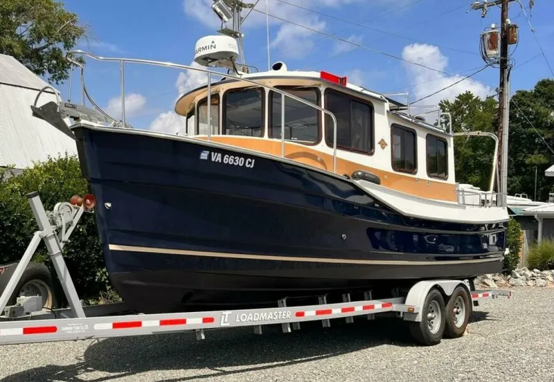 The Image of Ranger Tug R-27 2015 - 5684712