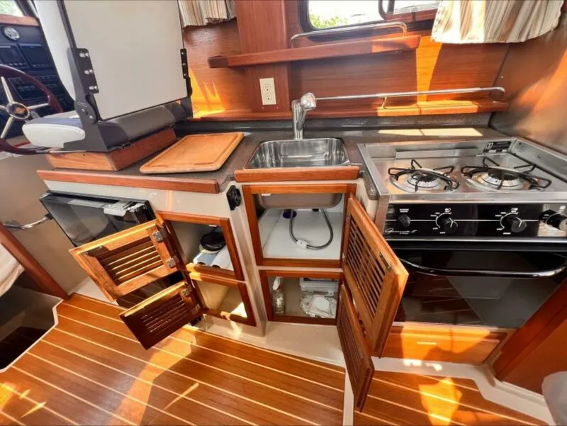 Slide: The Image of Ranger Tug R-27 2015 - 5684732