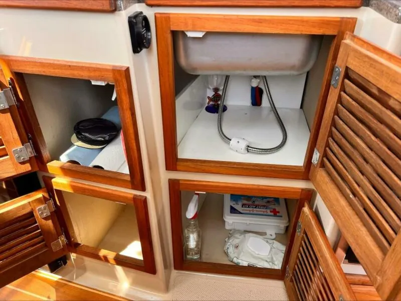 Slide: The Image of Ranger Tug R-27 2015 - 5684733