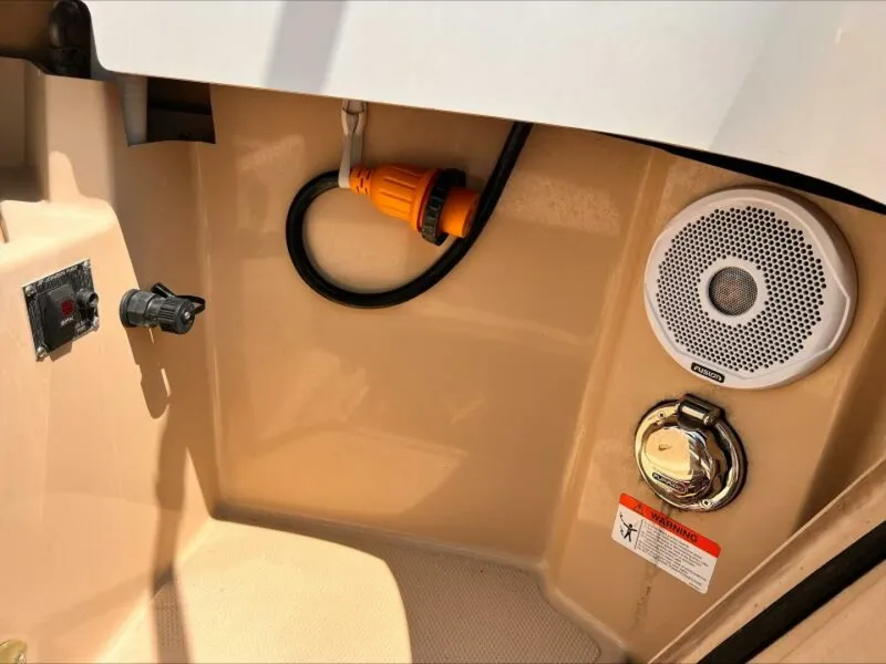 Slide: The Image of Ranger Tug R-27 2015 - 5684782