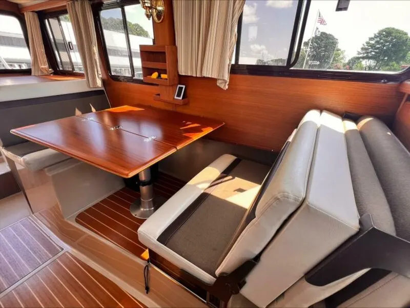 Slide: The Image of Ranger Tug R-27 2015 - 5684722