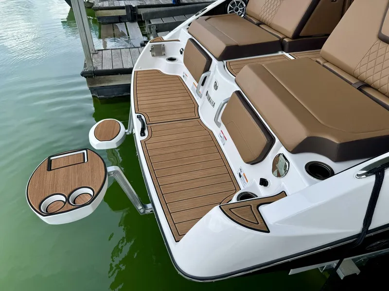 Slide: The Image of Yamaha 252 SD 2024 - 5685501