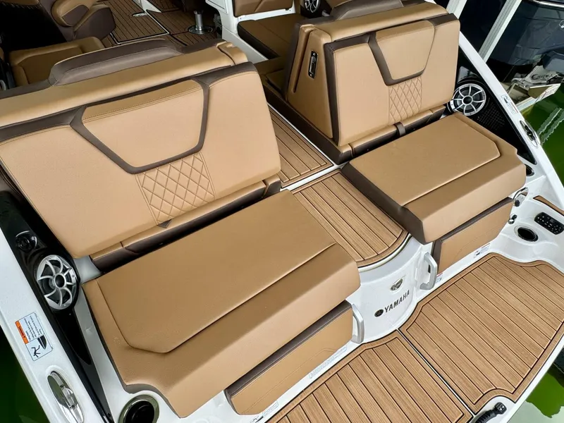 Slide: The Image of Yamaha 252 SD 2024 - 5685399