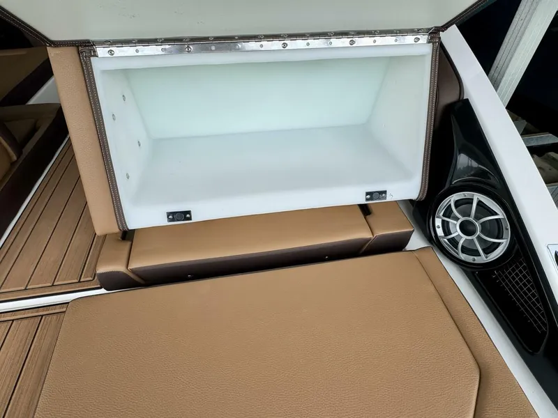 Slide: The Image of Yamaha 252 SD 2024 - 5685403