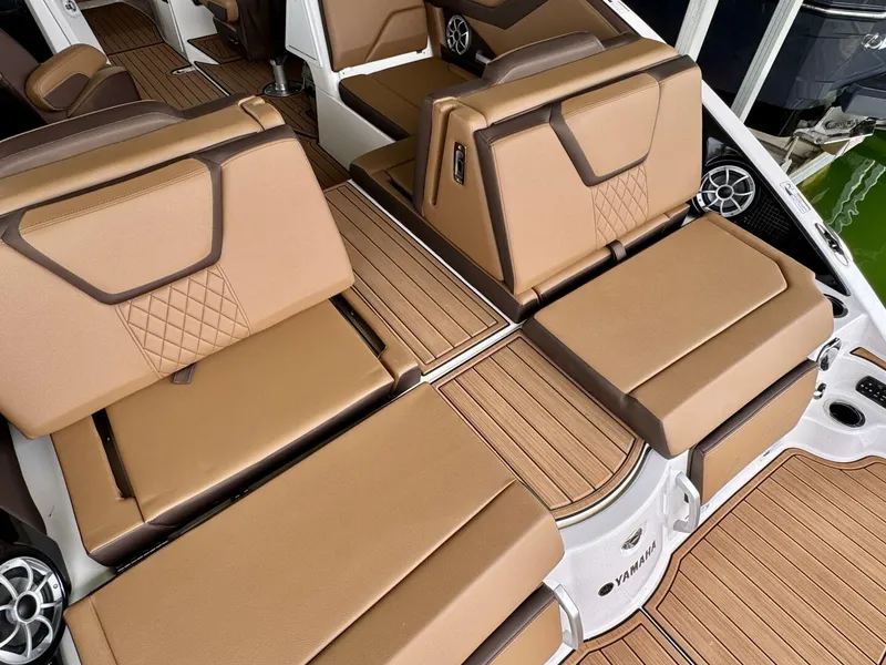 Slide: The Image of Yamaha 252 SD 2024 - 5685413