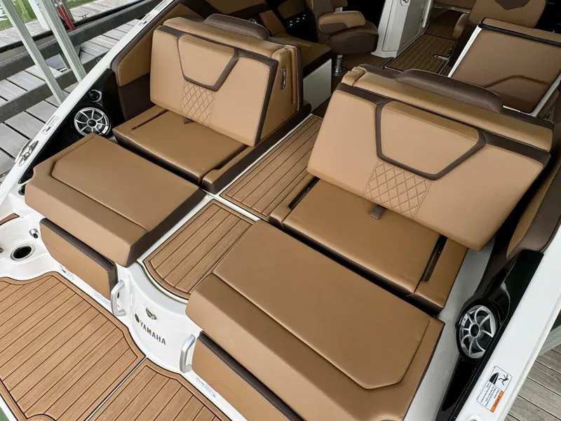 Slide: The Image of Yamaha 252 SD 2024 - 5685417