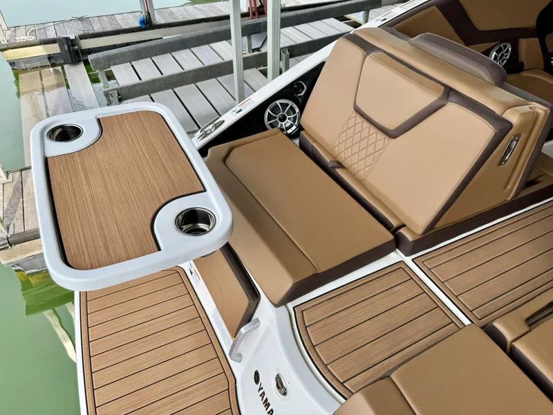 Slide: The Image of Yamaha 252 SD 2024 - 5685424