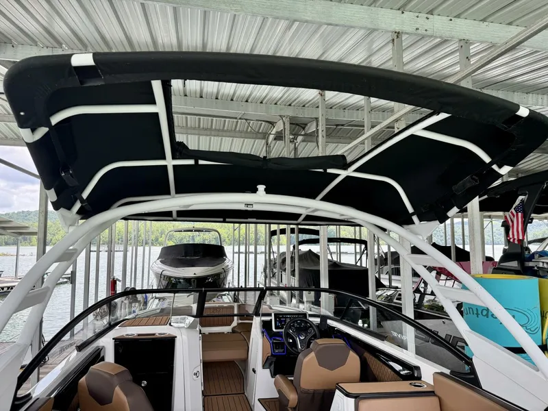 Slide: The Image of Yamaha 252 SD 2024 - 5685431