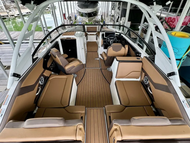 Slide: The Image of Yamaha 252 SD 2024 - 5685437