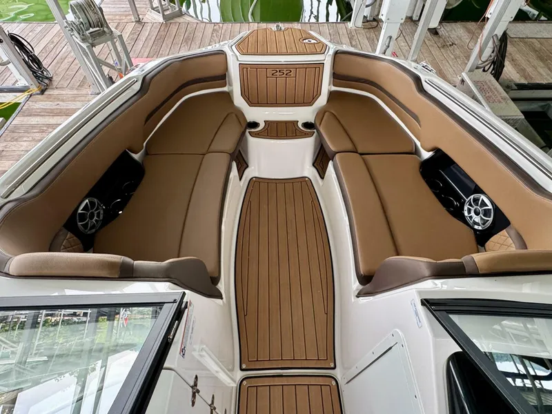 Slide: The Image of Yamaha 252 SD 2024 - 5685467