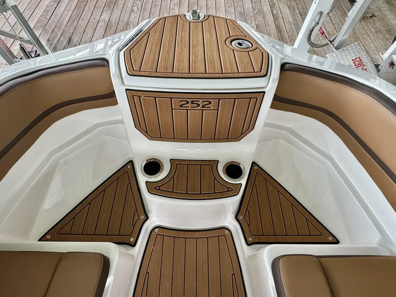 Slide: The Image of Yamaha 252 SD 2024 - 5685469