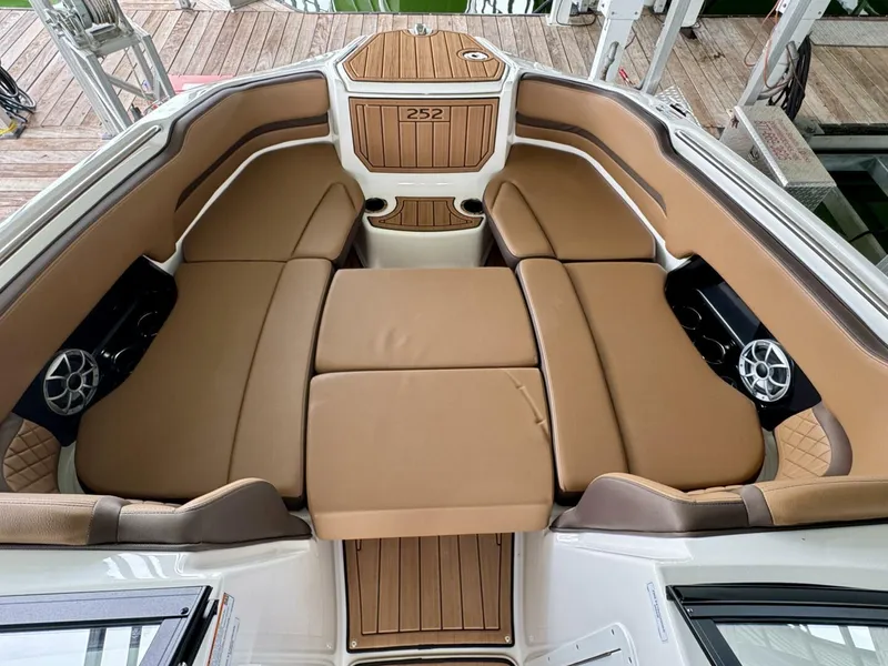 Slide: The Image of Yamaha 252 SD 2024 - 5685474