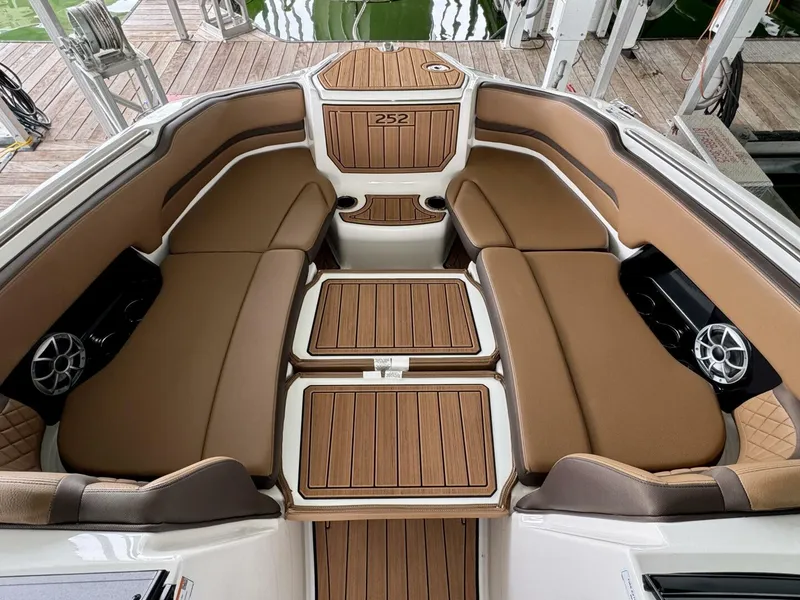 Slide: The Image of Yamaha 252 SD 2024 - 5685478