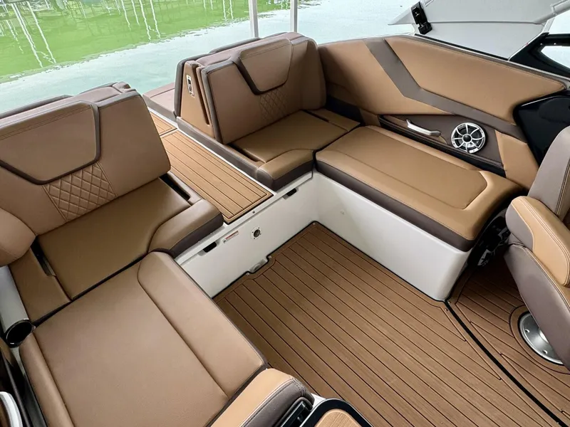 Slide: The Image of Yamaha 252 SD 2024 - 5685481