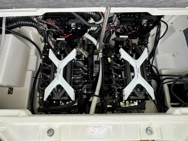 Slide: The Image of Yamaha 252 SD 2024 - 5685491