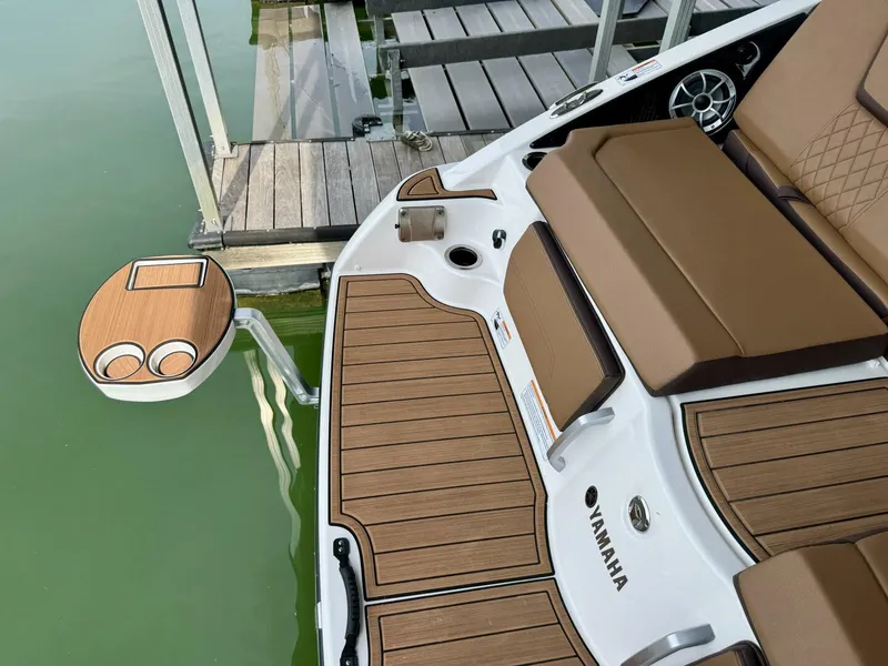 Slide: The Image of Yamaha 252 SD 2024 - 5685500