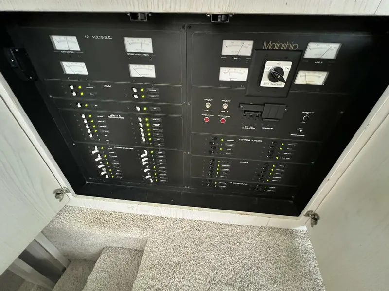 Slide: The Image of Mainship 47 Motor Yacht 1997 - 5685776