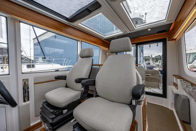 Slide: The Image of Nimbus C11 2021 - 5685839