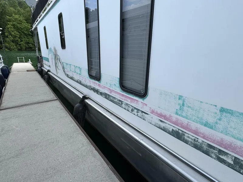 Slide: The Image of Aqua Chalet 16 x 68 Widebody 1999 - 5686368