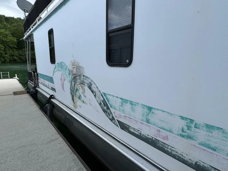 Slide: The Image of Aqua Chalet 16 x 68 Widebody 1999 - 5686369