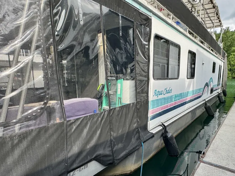 Slide: The Image of Aqua Chalet 16 x 68 Widebody 1999 - 5686372