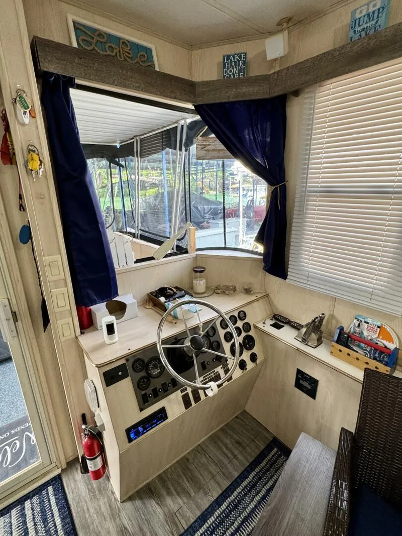 Slide: The Image of Aqua Chalet 16 x 68 Widebody 1999 - 5686271