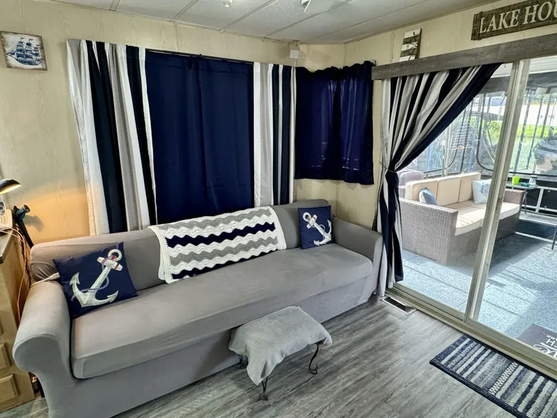 Slide: The Image of Aqua Chalet 16 x 68 Widebody 1999 - 5686276