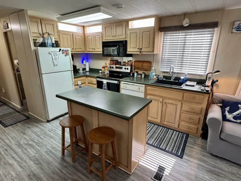 Slide: The Image of Aqua Chalet 16 x 68 Widebody 1999 - 5686278