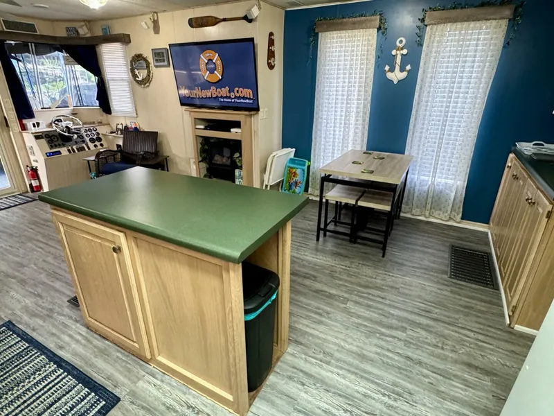 Slide: The Image of Aqua Chalet 16 x 68 Widebody 1999 - 5686283