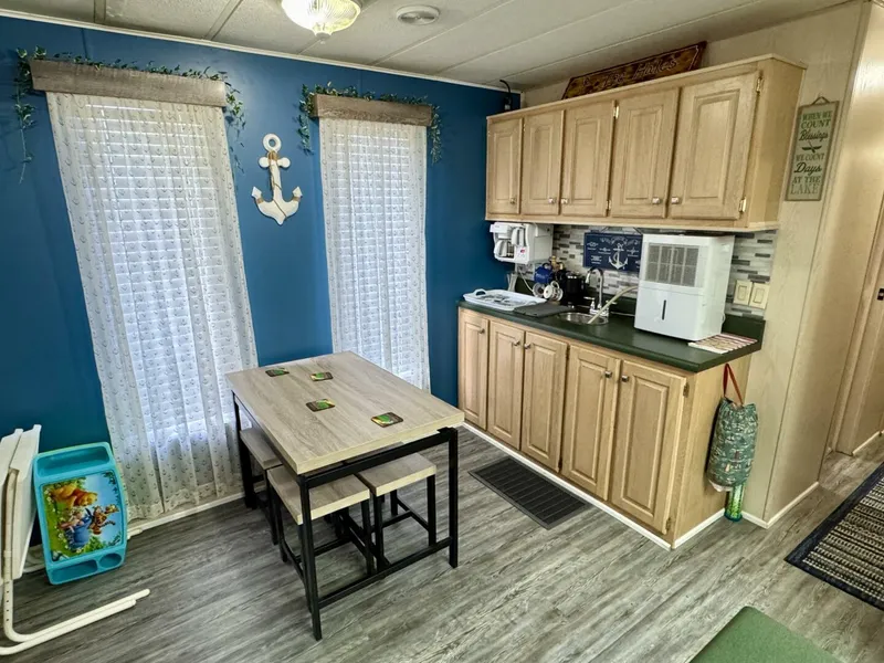 Slide: The Image of Aqua Chalet 16 x 68 Widebody 1999 - 5686288