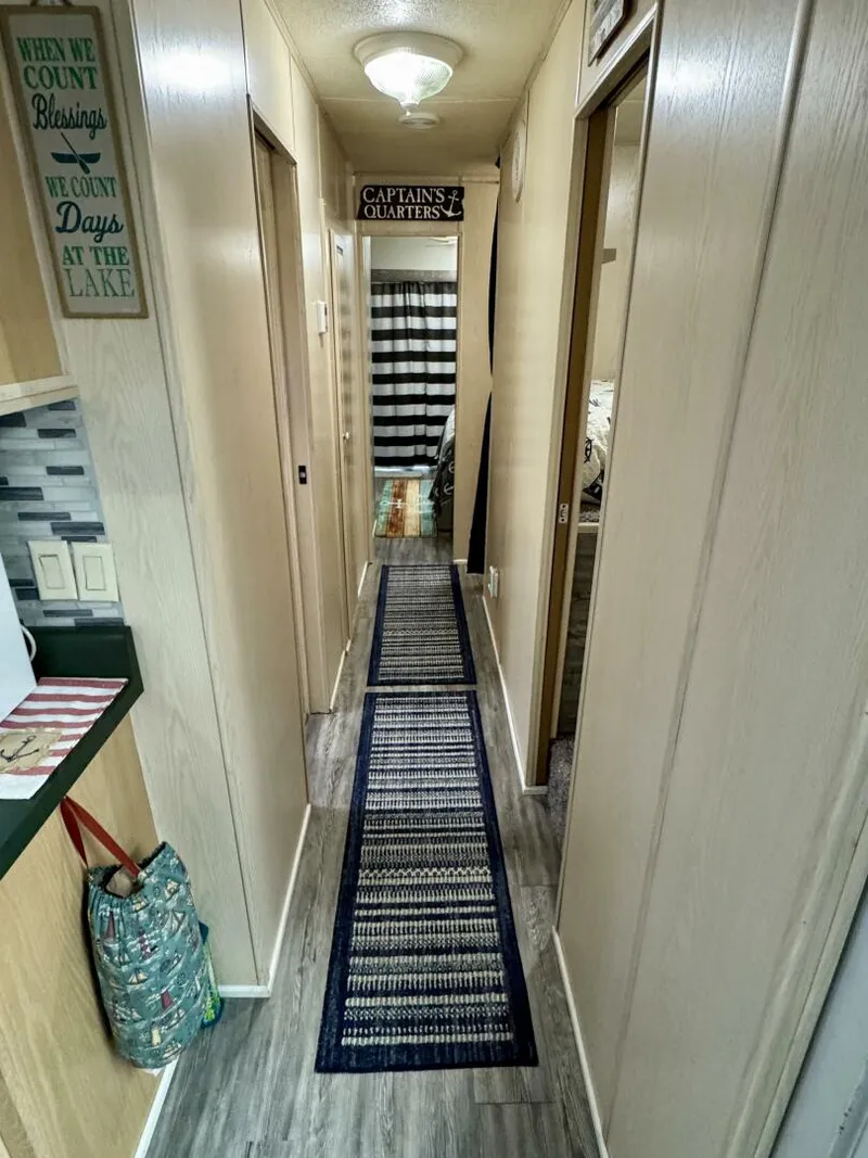 Slide: The Image of Aqua Chalet 16 x 68 Widebody 1999 - 5686291