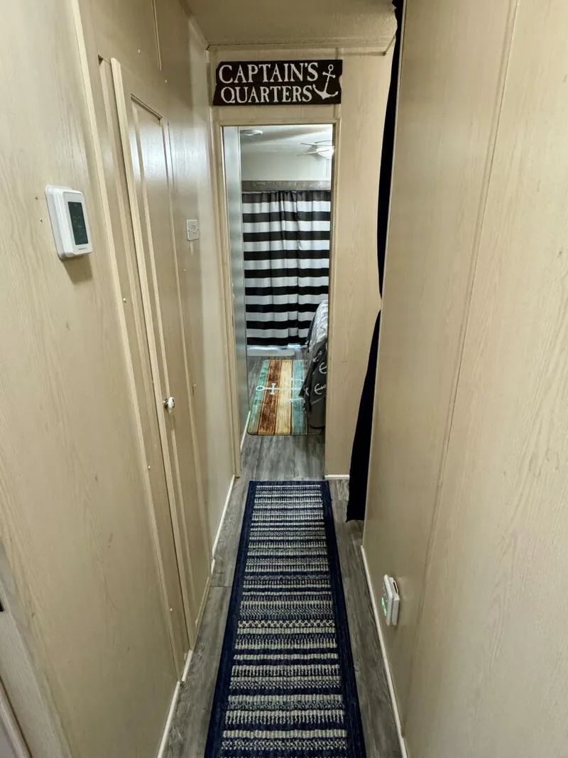 Slide: The Image of Aqua Chalet 16 x 68 Widebody 1999 - 5686300