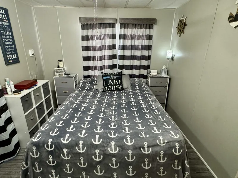 Slide: The Image of Aqua Chalet 16 x 68 Widebody 1999 - 5686310