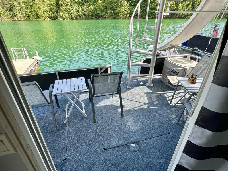 Slide: The Image of Aqua Chalet 16 x 68 Widebody 1999 - 5686321