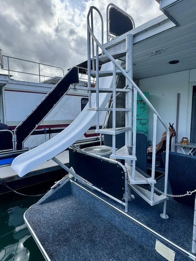 Slide: The Image of Aqua Chalet 16 x 68 Widebody 1999 - 5686336